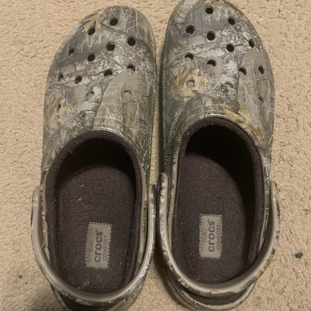 Crocs Dual Comfort. Lightly used. Great condition.
